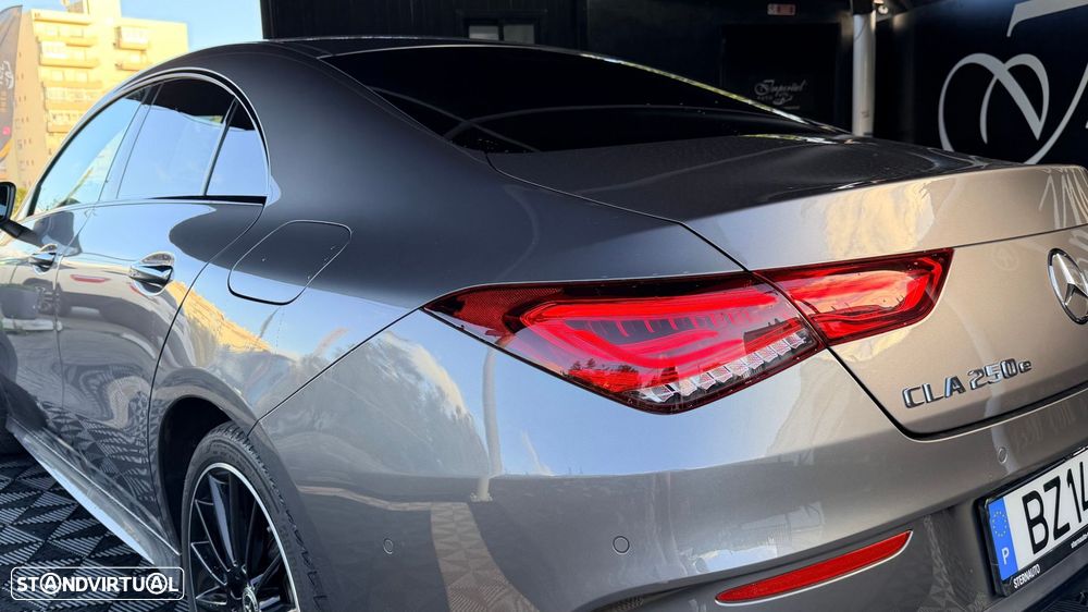 Mercedes-Benz CLA 250 e AMG Line - 11