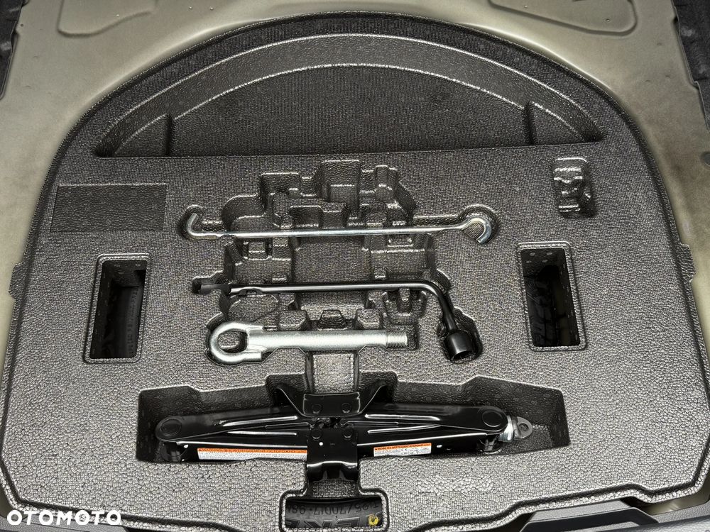 Toyota Corolla 1.8 Hybrid Comfort - 18