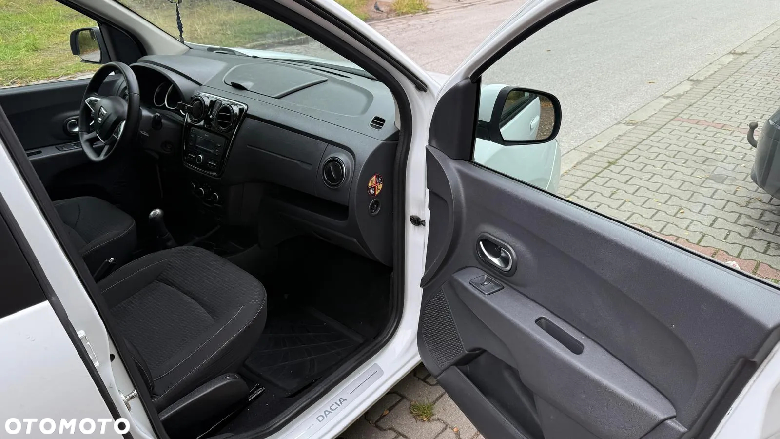 Dacia Lodgy 1.6 SCe Laureate S&S - 9
