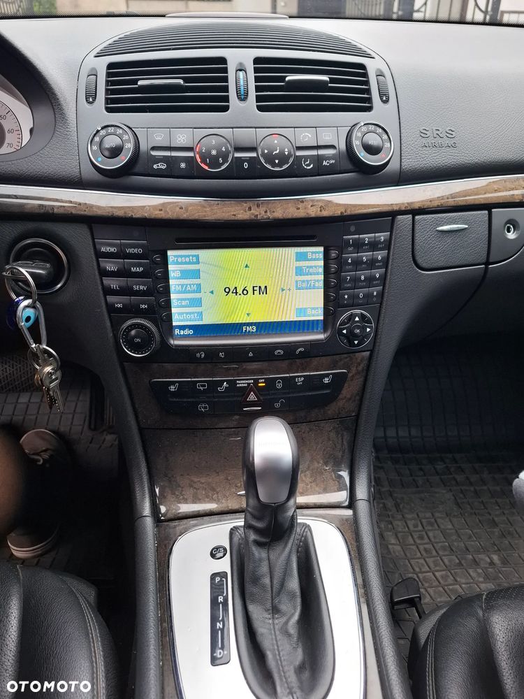 Mercedes-Benz Klasa E 320 T Avantgarde - 6