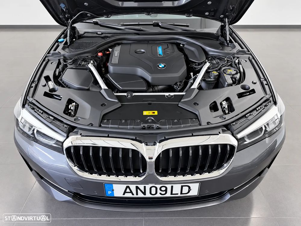 BMW 520 e Line Luxury - 59