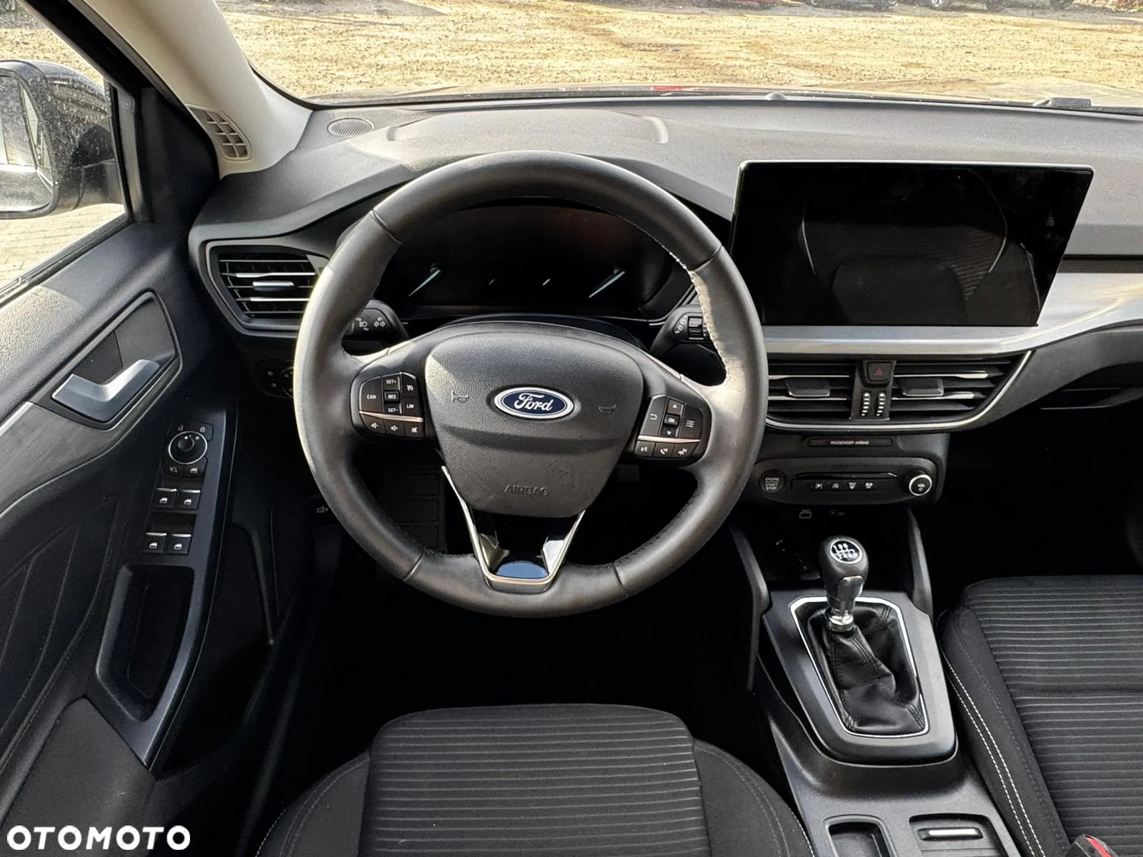 Ford Focus Turnier 1.0 EcoBoost Start-Stopp-System TITANIUM - 8