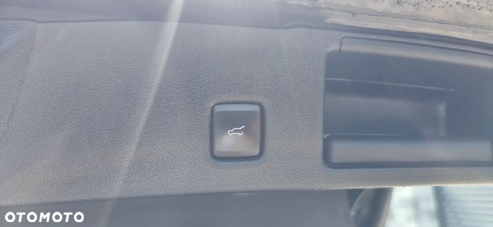 Ford Kuga 2.0 EcoBlue mHEV FWD ST-Line X - 27