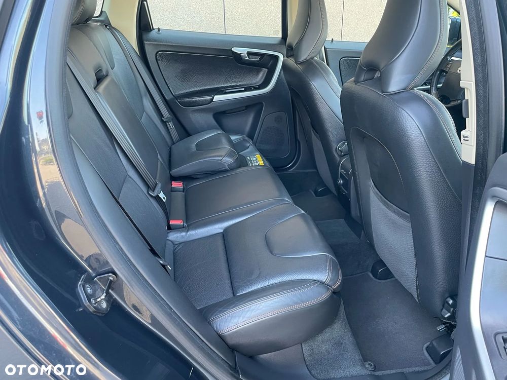 Volvo XC 60 D5 AWD Summum - 19