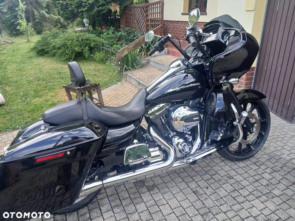 Harley-Davidson Touring Road Glide - 10
