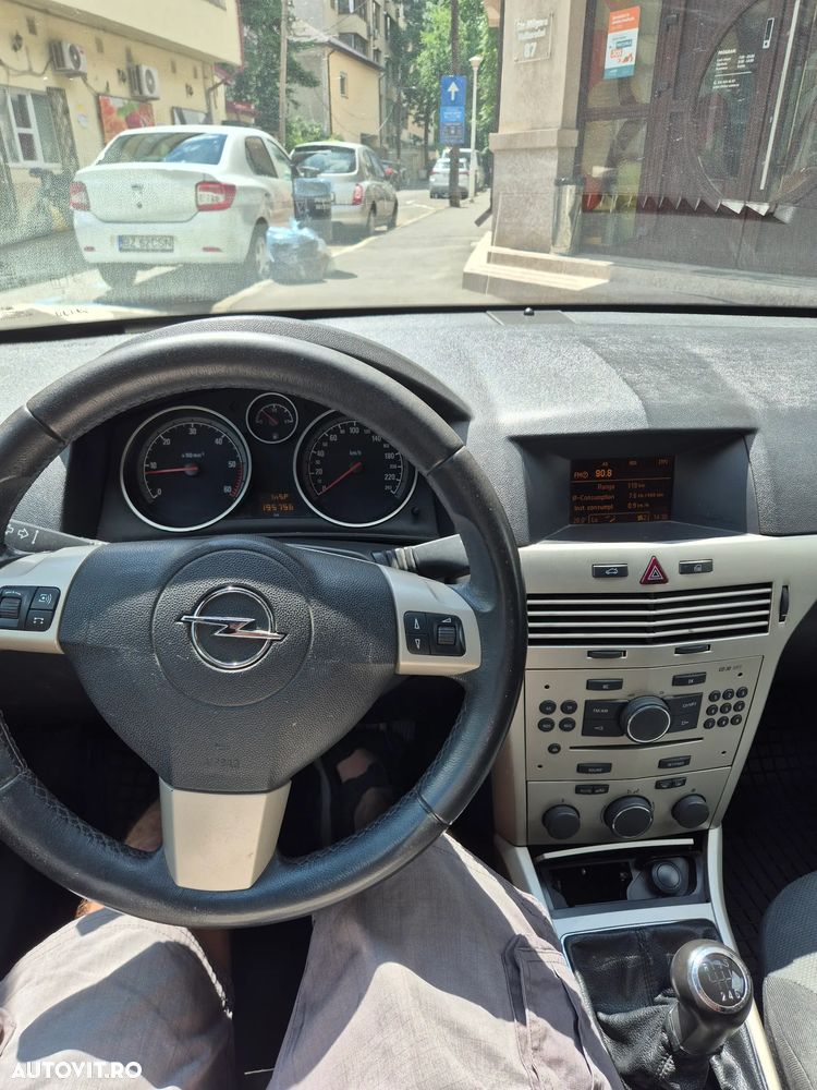 Opel Astra Classic III 1.7 CDTI - 4