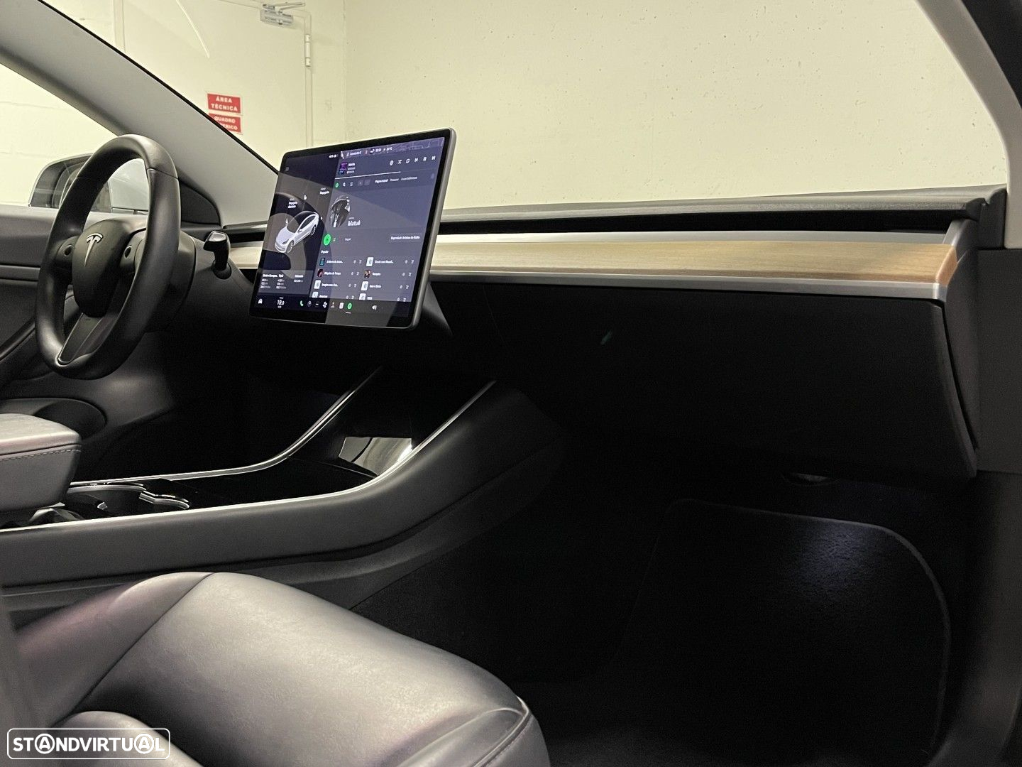 Tesla Model 3 - 18