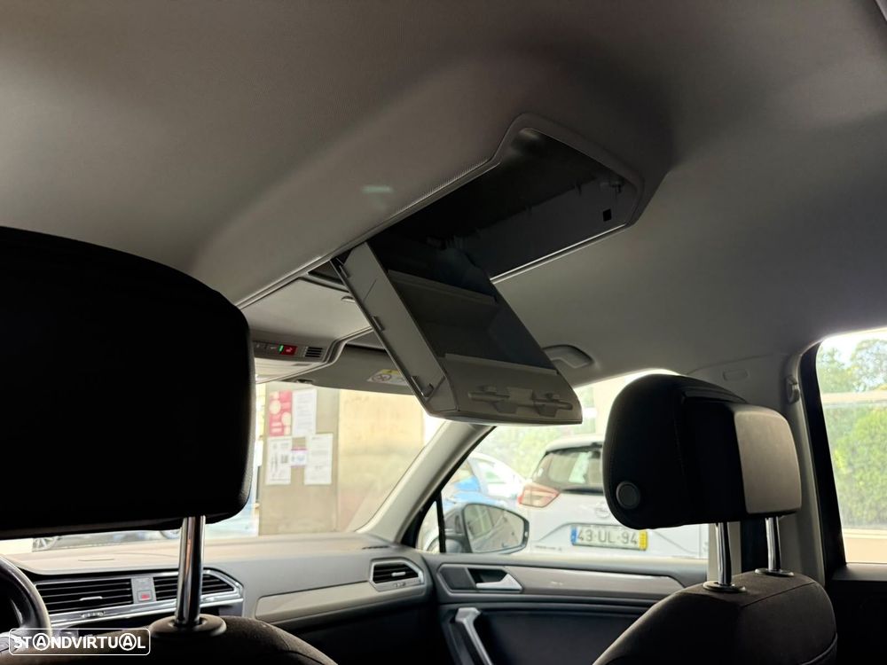 VW Tiguan Allspace 2.0 TDI Highline DSG - 38