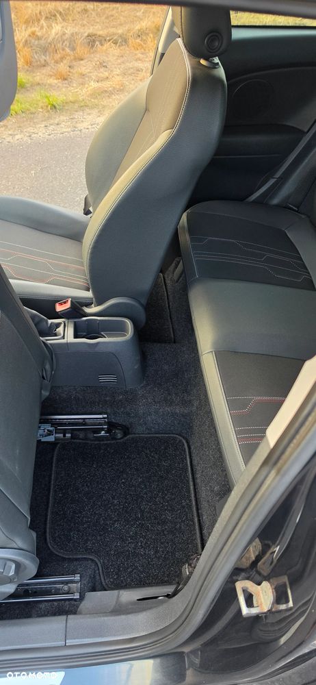 Opel Corsa 1.4 16V 150 Jahre - 23
