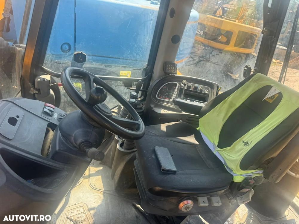 JCB 3CX Buldoexcavator - 17