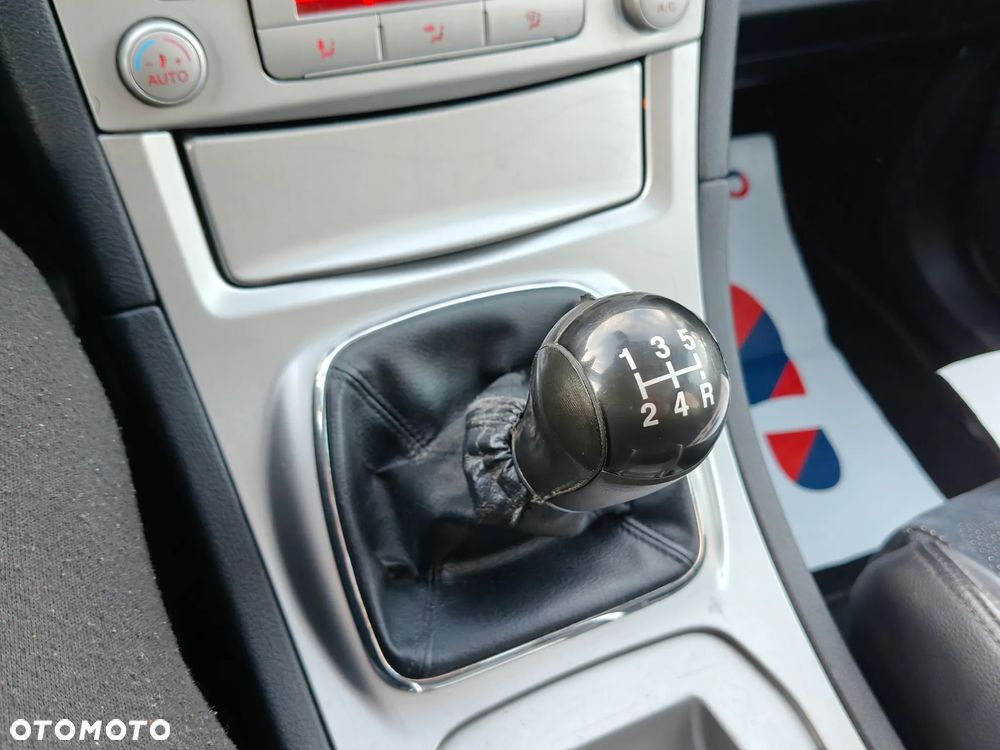 Ford S-Max 2.0 Ambiente - 25