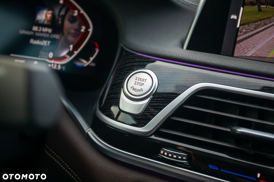 BMW Seria 7 - 30