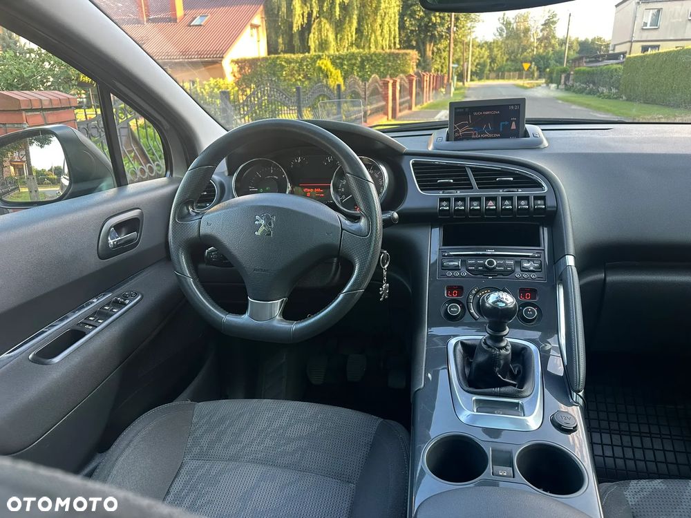 Peugeot 3008 1.6 HDi Premium - 17