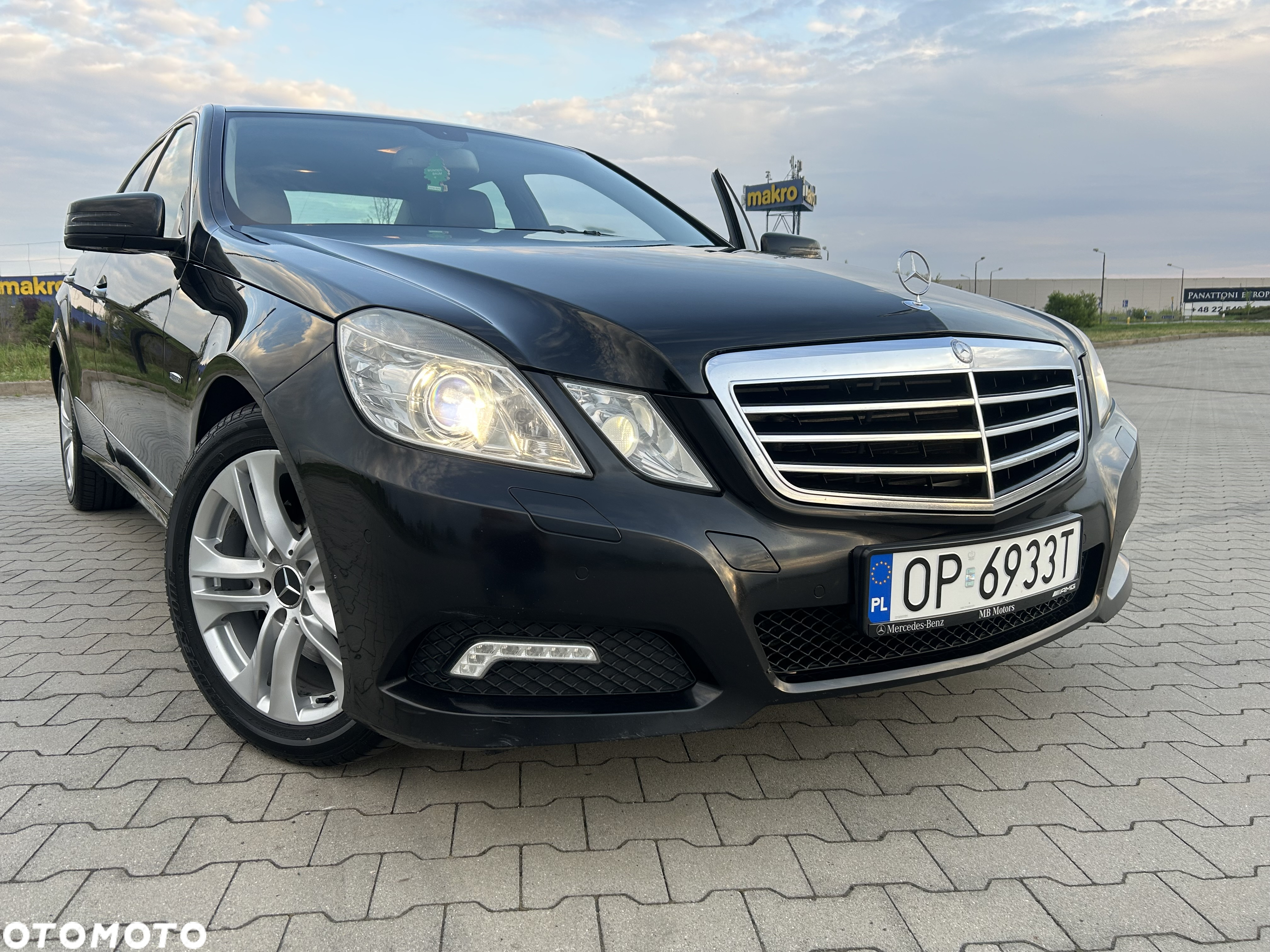 Mercedes-Benz Klasa E 350 CDI BlueEff Avantgarde - 22