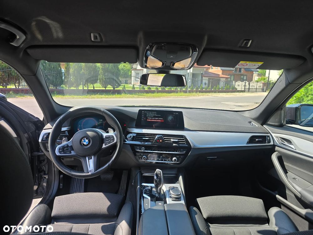 BMW Seria 5 520d Sport Line - 6
