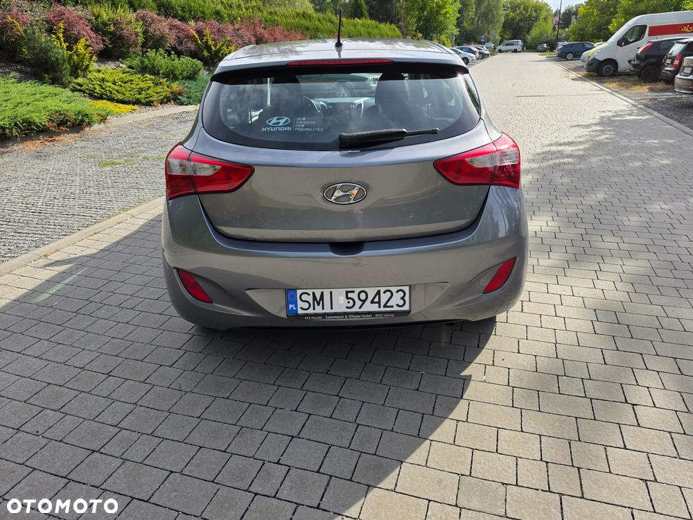 Hyundai i30 blue 1.4 Classic - 22