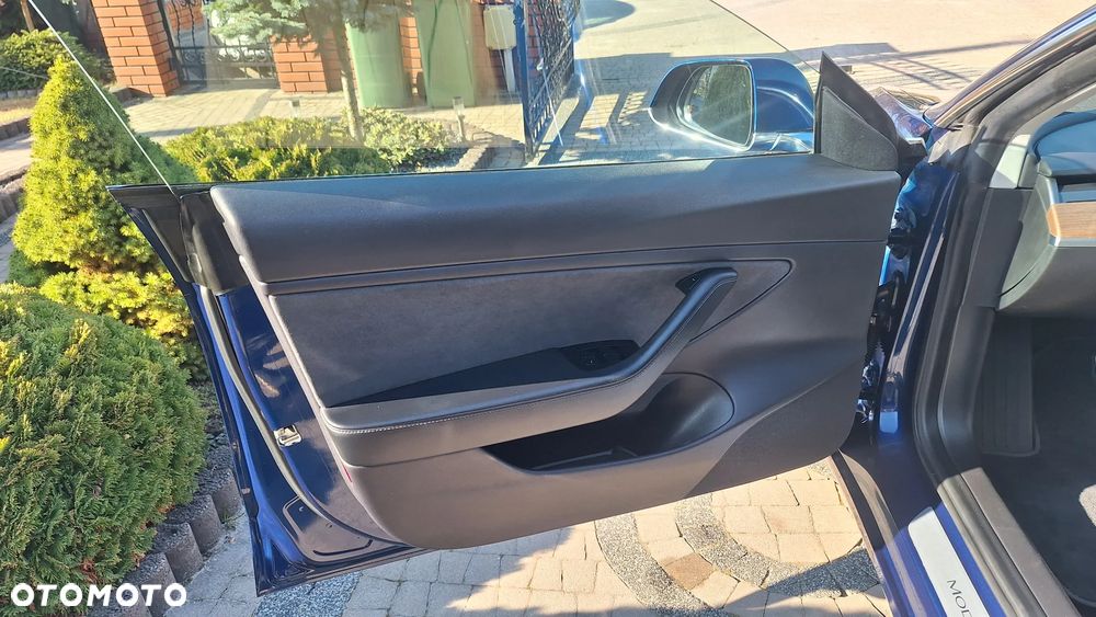Tesla Model 3 - 19