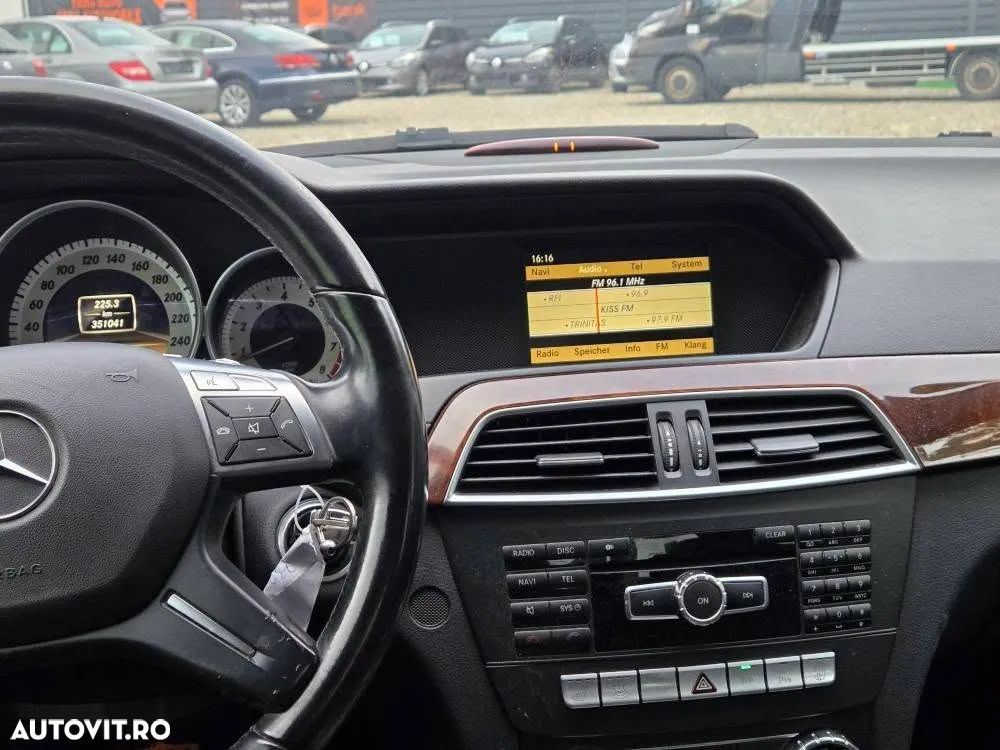 Mercedes-Benz C 180 CGI BlueEFFICIENCY Elegance - 16