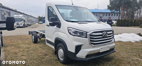 Maxus Delivery 9