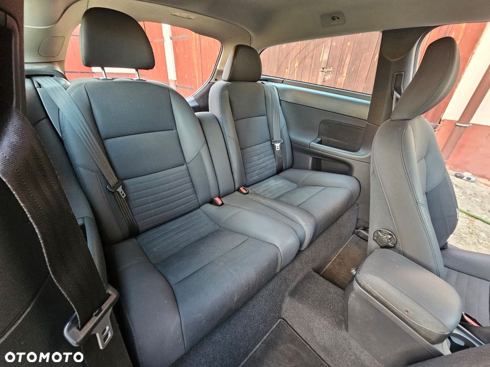Volvo C30 1.6 - 24