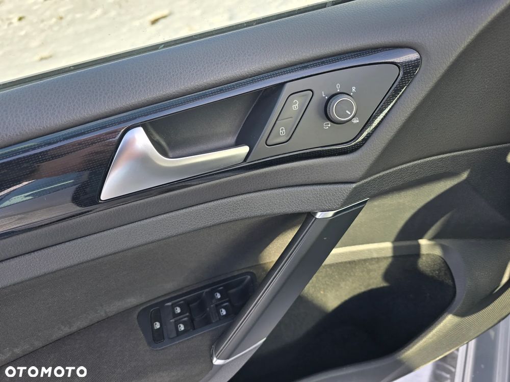 Volkswagen Golf 2.0 TDI DSG Sound - 22