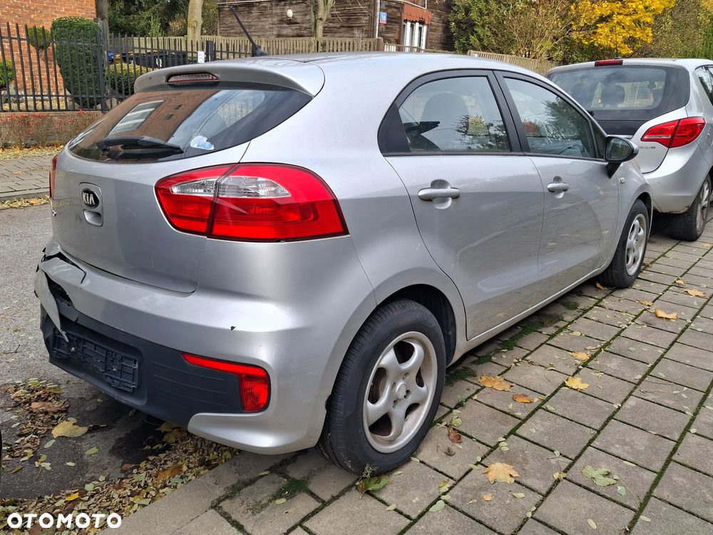 Kia Rio - 1