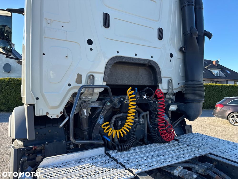 Mercedes-Benz Arocs - 16