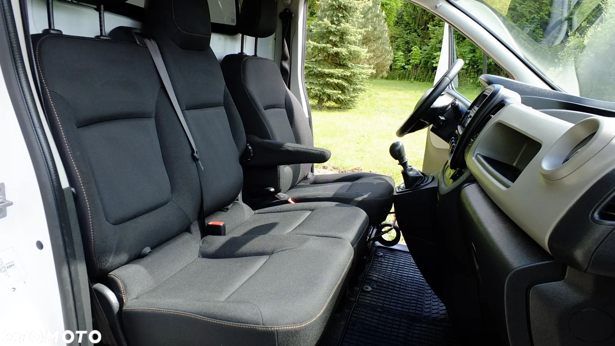 Renault Trafic - 19
