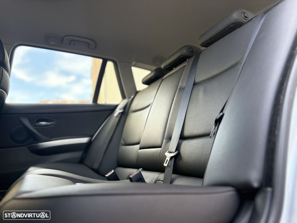 BMW 320 d Exclusive - 15