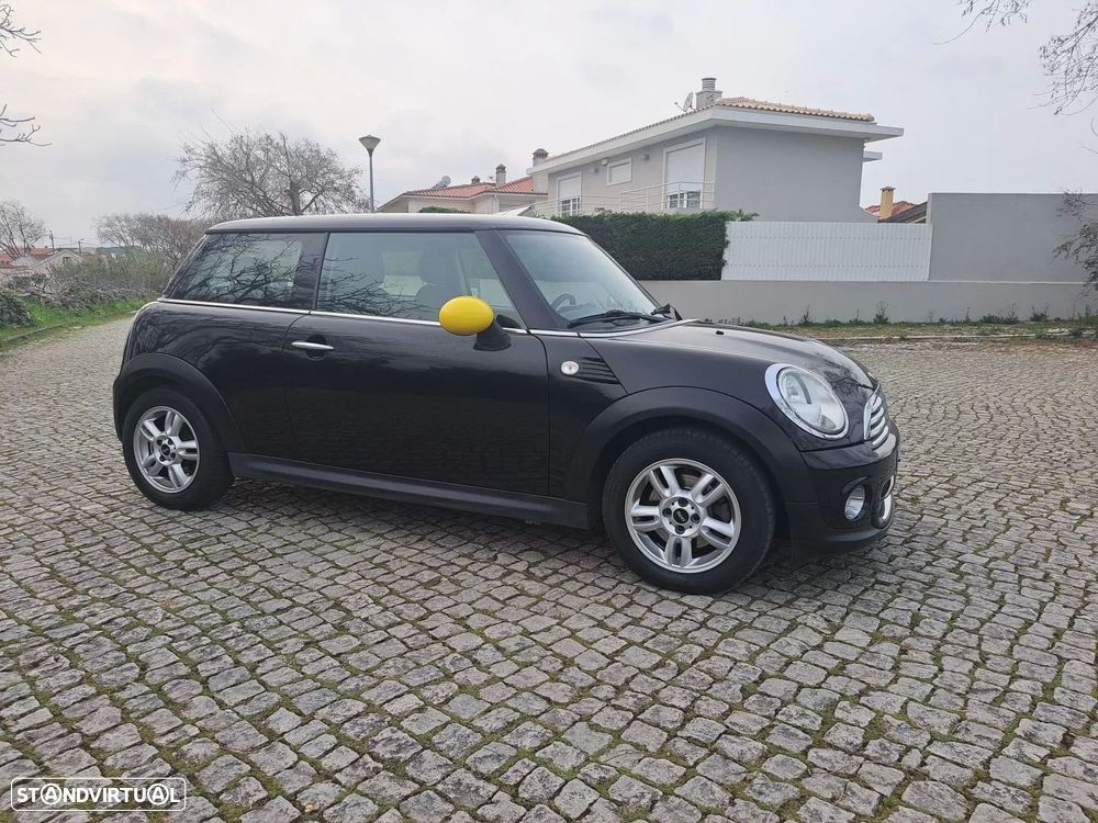 MINI 3 Portas One D - 4