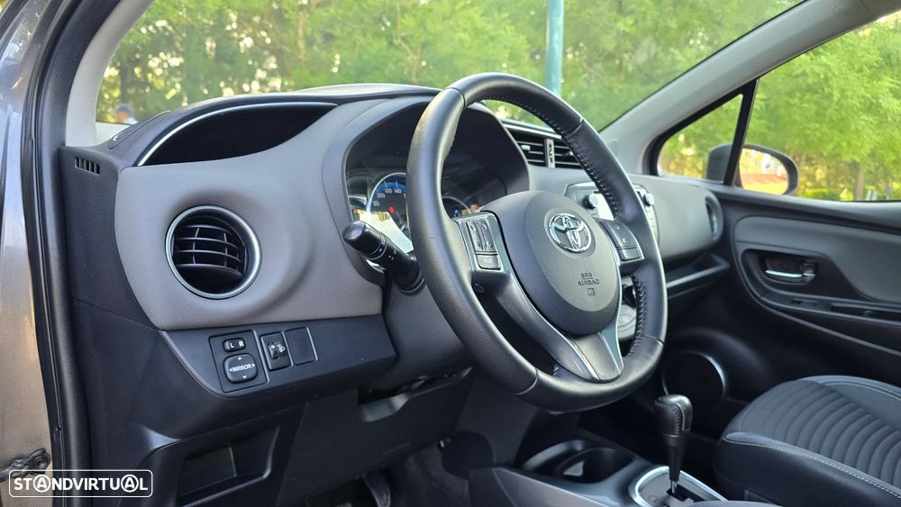 Toyota Yaris 1.5 HSD Sport+P.Luxury - 30
