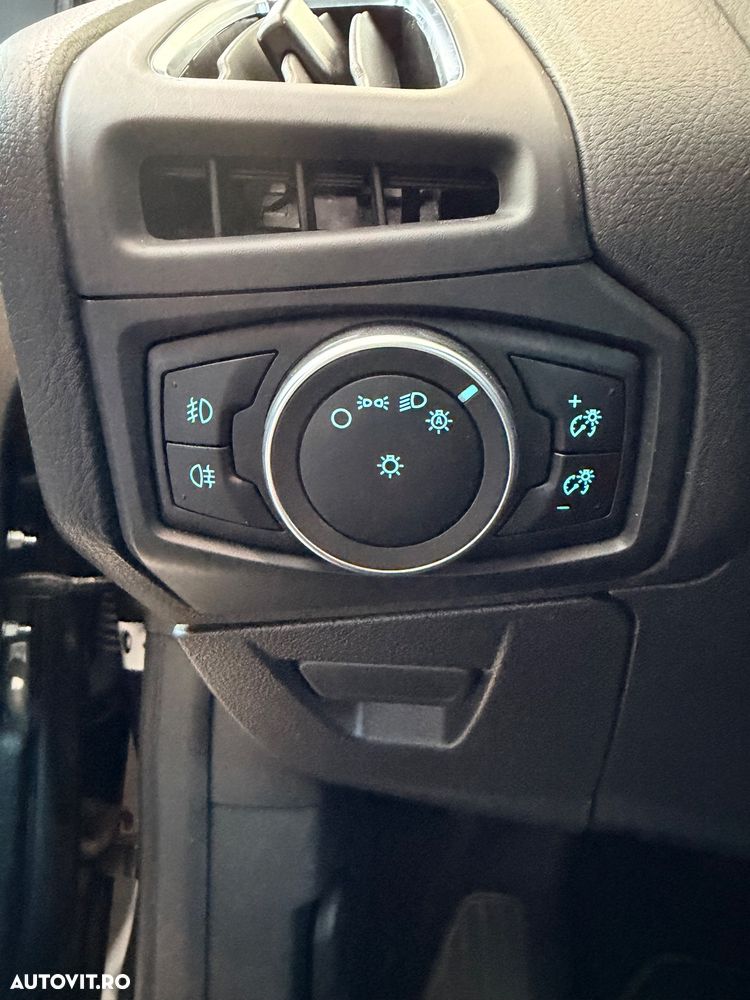 Ford Focus Turnier 1.5 EcoBlue Start-Stopp-System Aut. TITANIUM X - 11