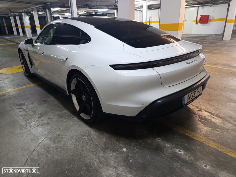 Porsche Taycan 4S - 7
