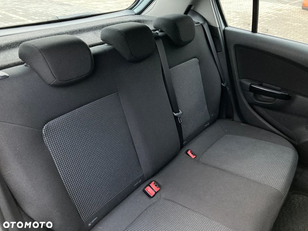 Opel Corsa 1.2 16V Cosmo - 17