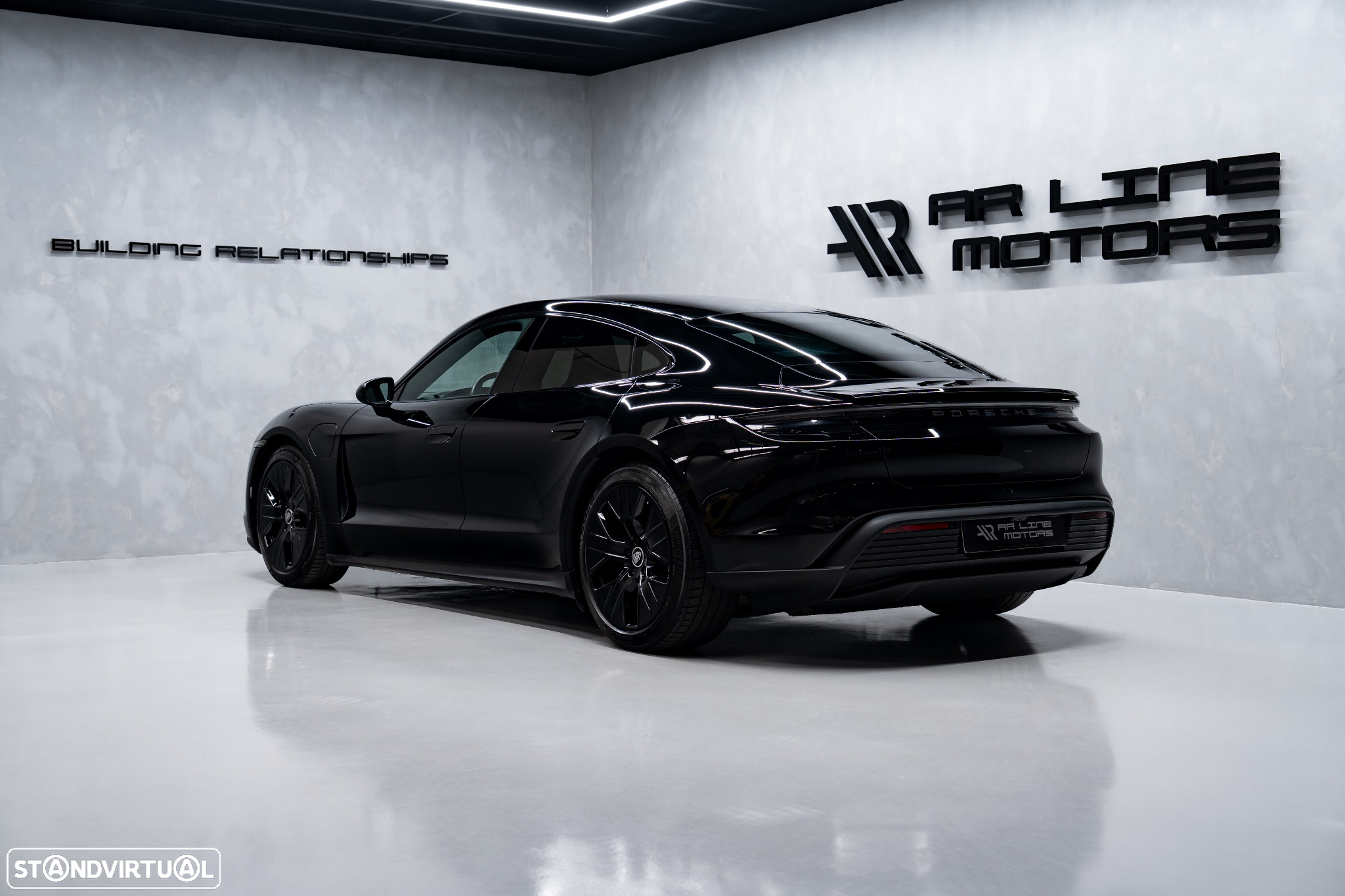 Porsche Taycan Standard - 8