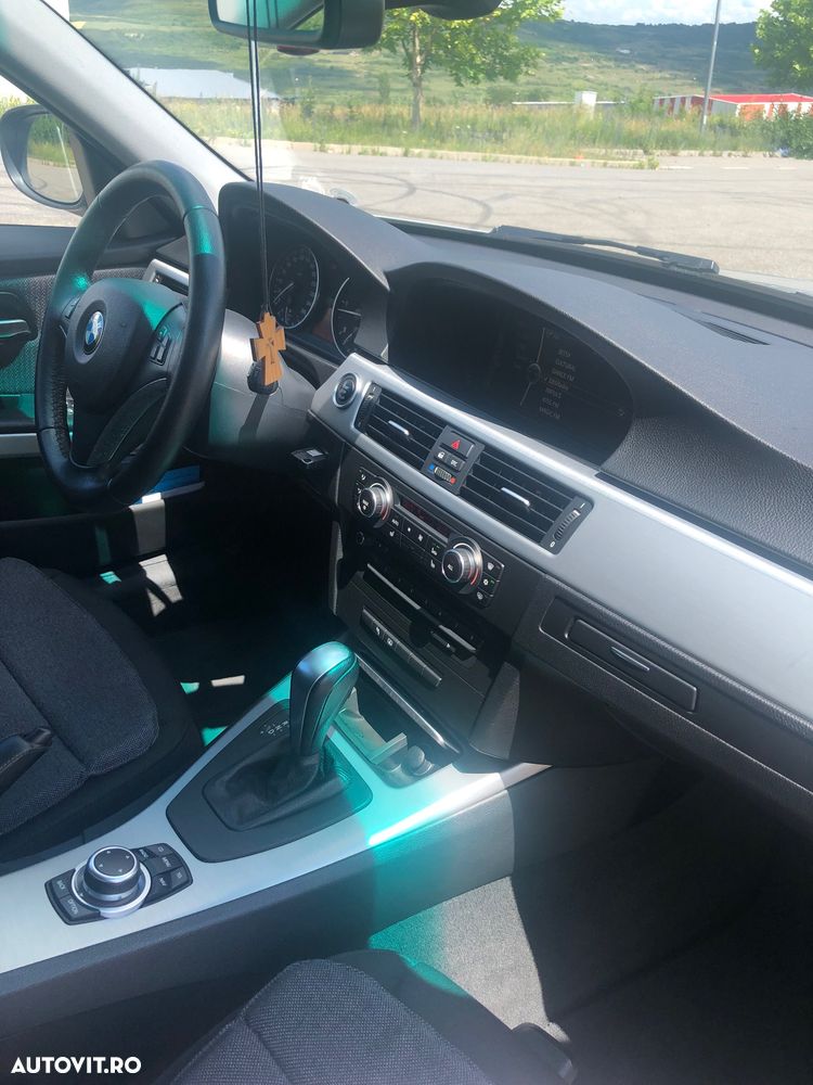 BMW Seria 3 318d Aut. Blue Performance Luxury Line - 11