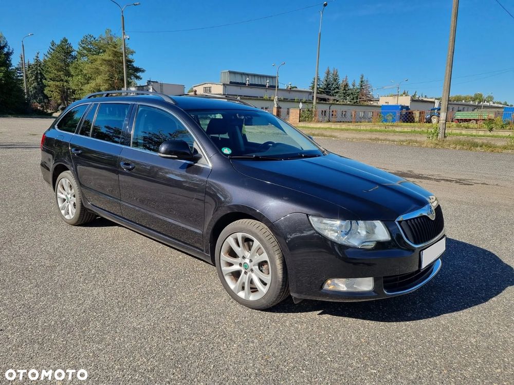 Skoda Superb 2012 photo 3