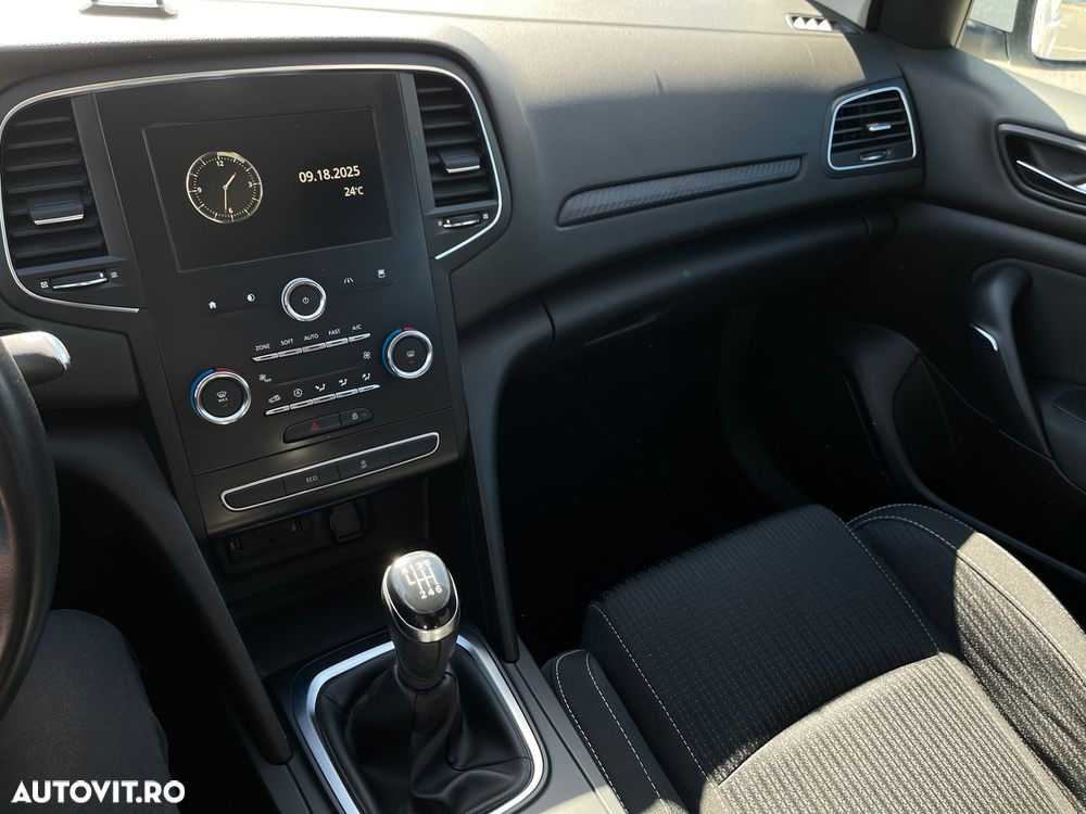 Renault Megane Blue dCi 116 Life - 9