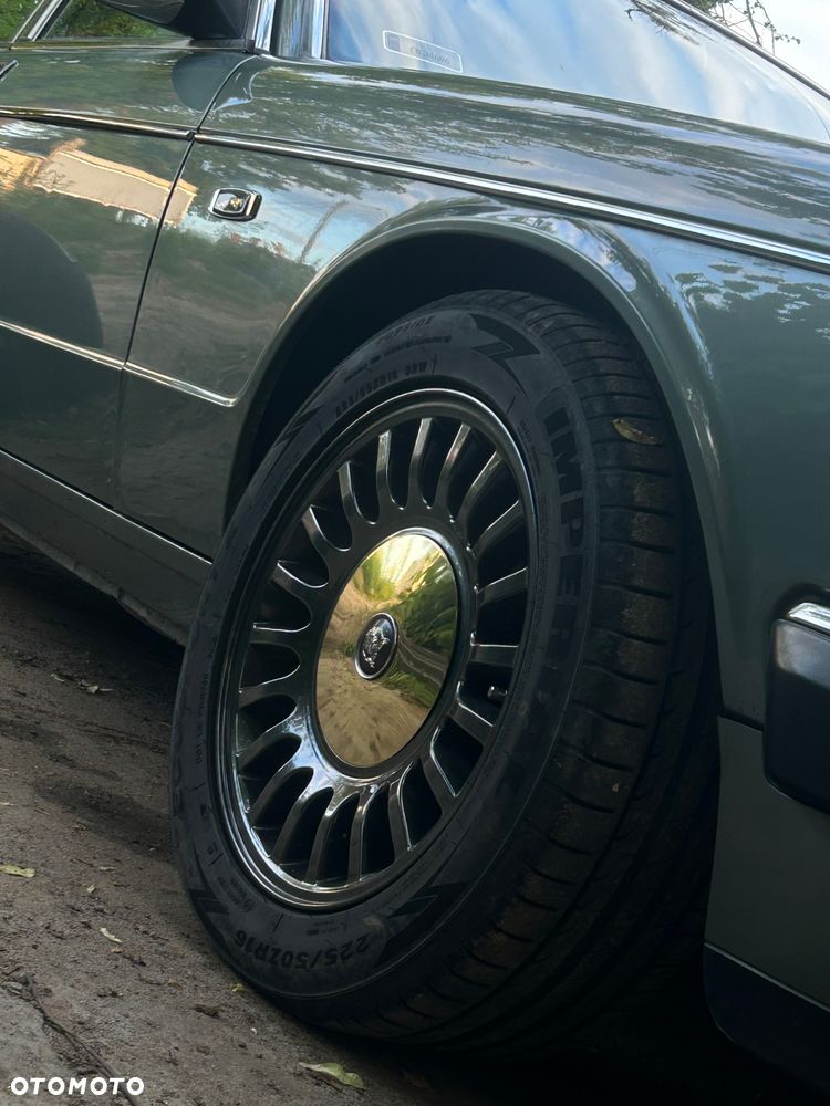 Jaguar XJ XJ12 6.0 - 9