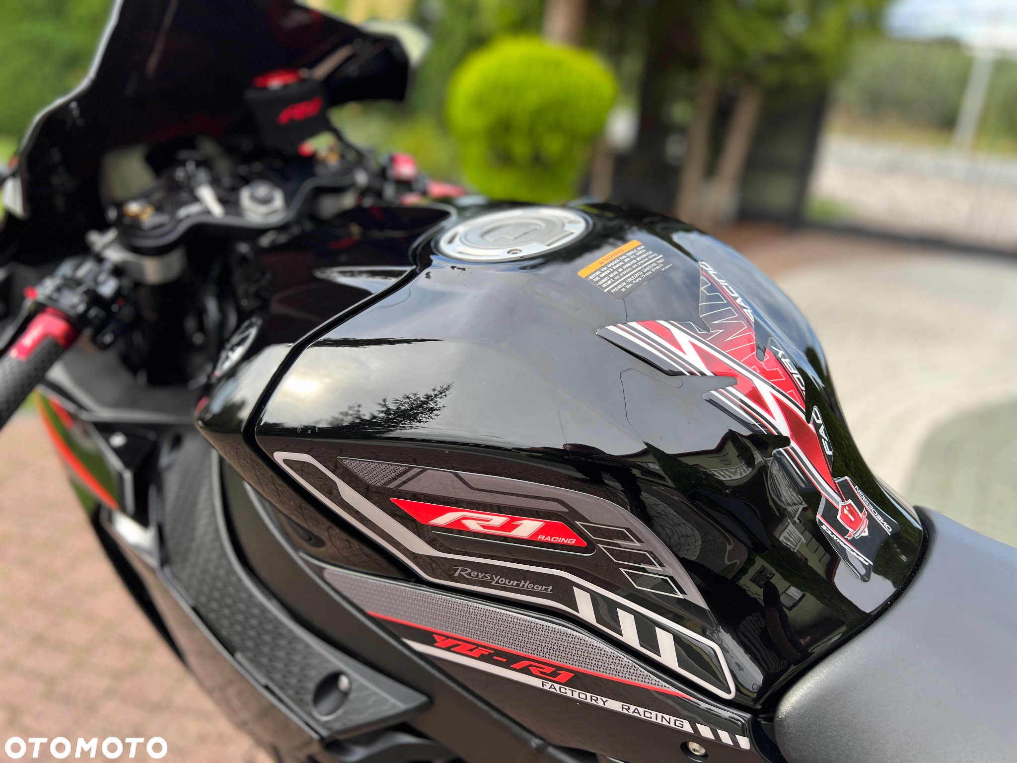 Yamaha R1 - 31