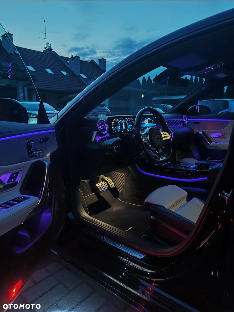 Mercedes-Benz CLA AMG 35 4Matic B AMG Speedshift 7G-DCT - 12