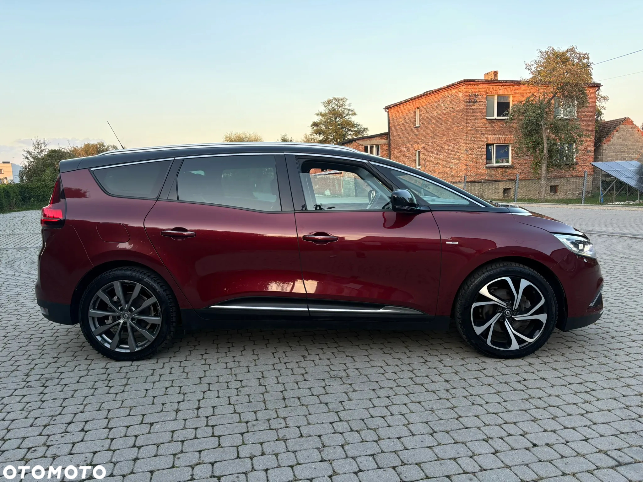 Renault Grand Scenic ENERGY TCe 115 S&S Bose Edition - 7