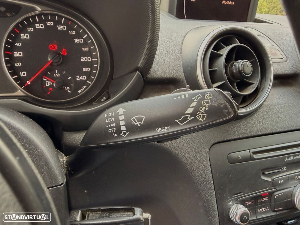Audi A1 1.2 TFSI Attraction - 38