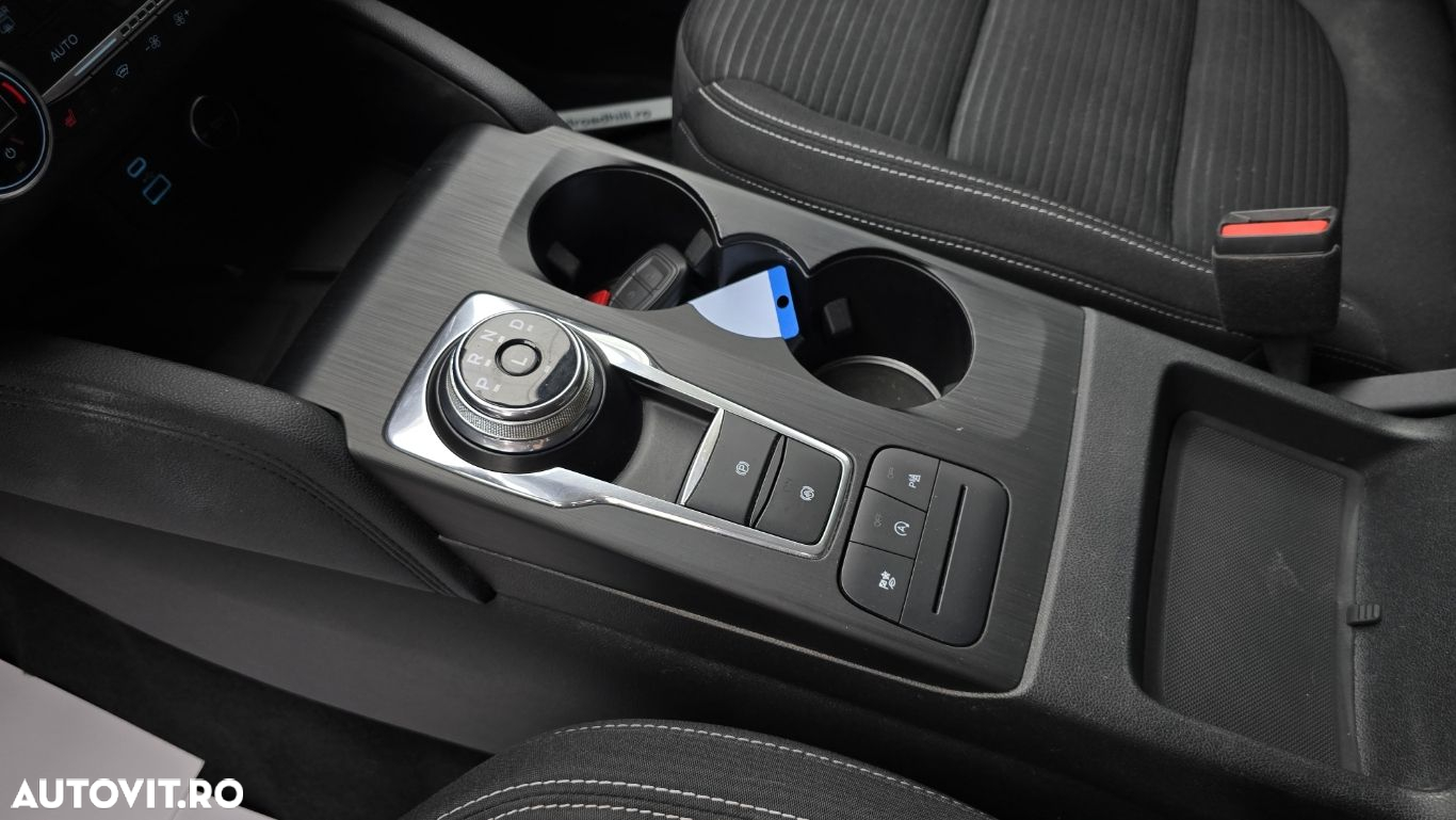 Ford Kuga - 17