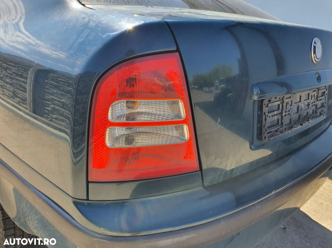 STOP SKODA OCTAVIA 1 HATCHBACK S. - 1