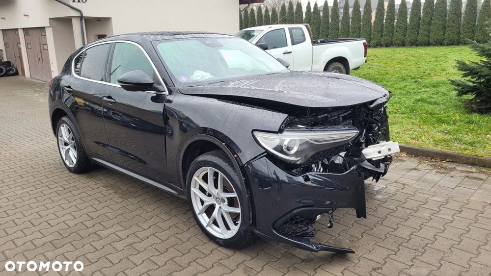 Alfa Romeo Stelvio 2.0 Turbo 16V AT8-Q4 Executive - 3