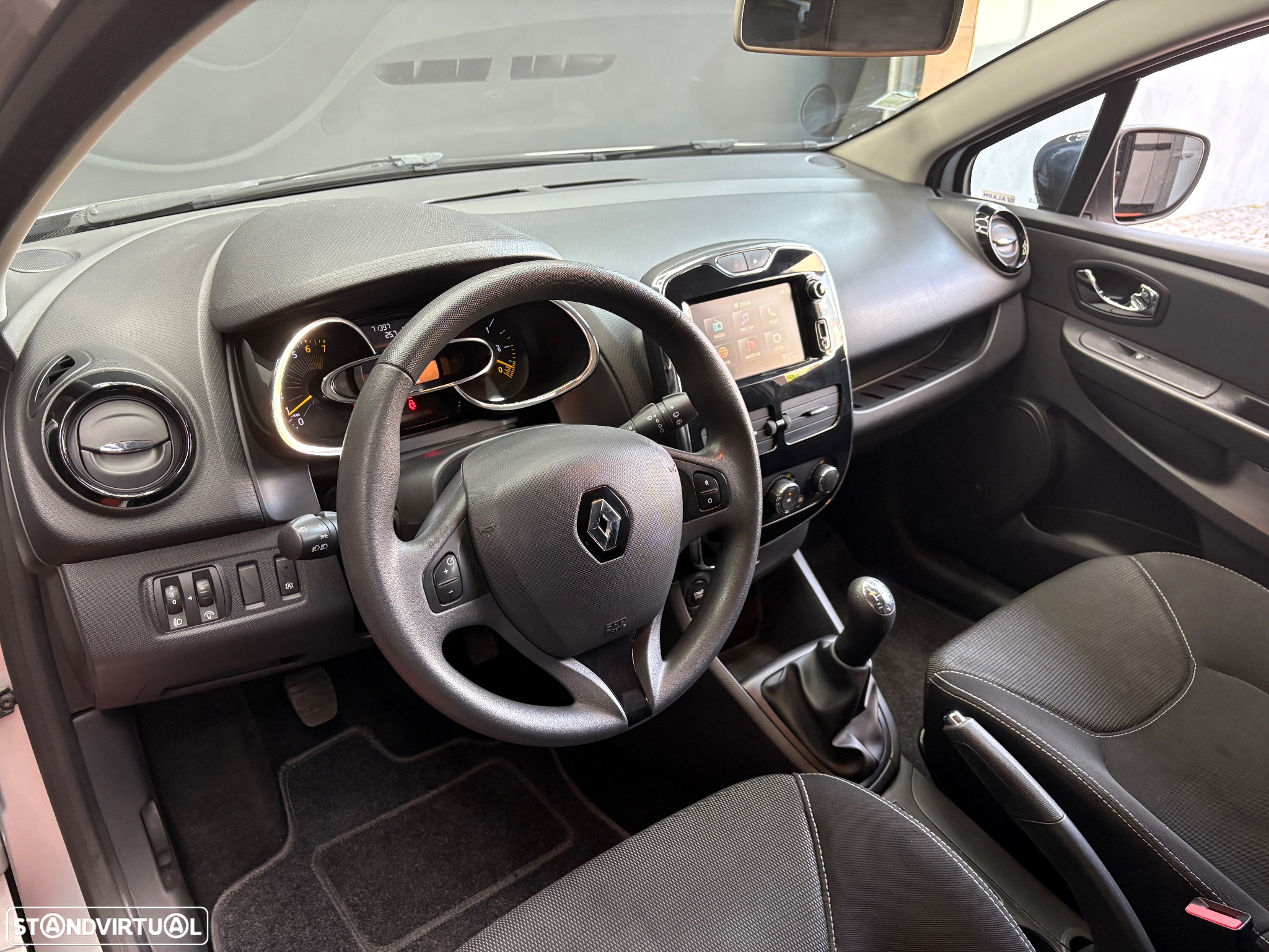 Renault Clio Sport Tourer 0.9 TCE Limited - 14