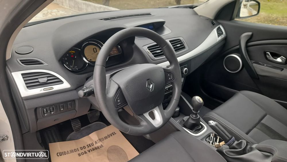 Renault Mégane 1.5 dCi Dynamique - 17