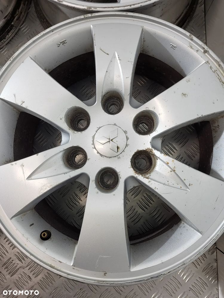 Mitsubishi L200 IV Felgi Aluminiowe 17 - 5