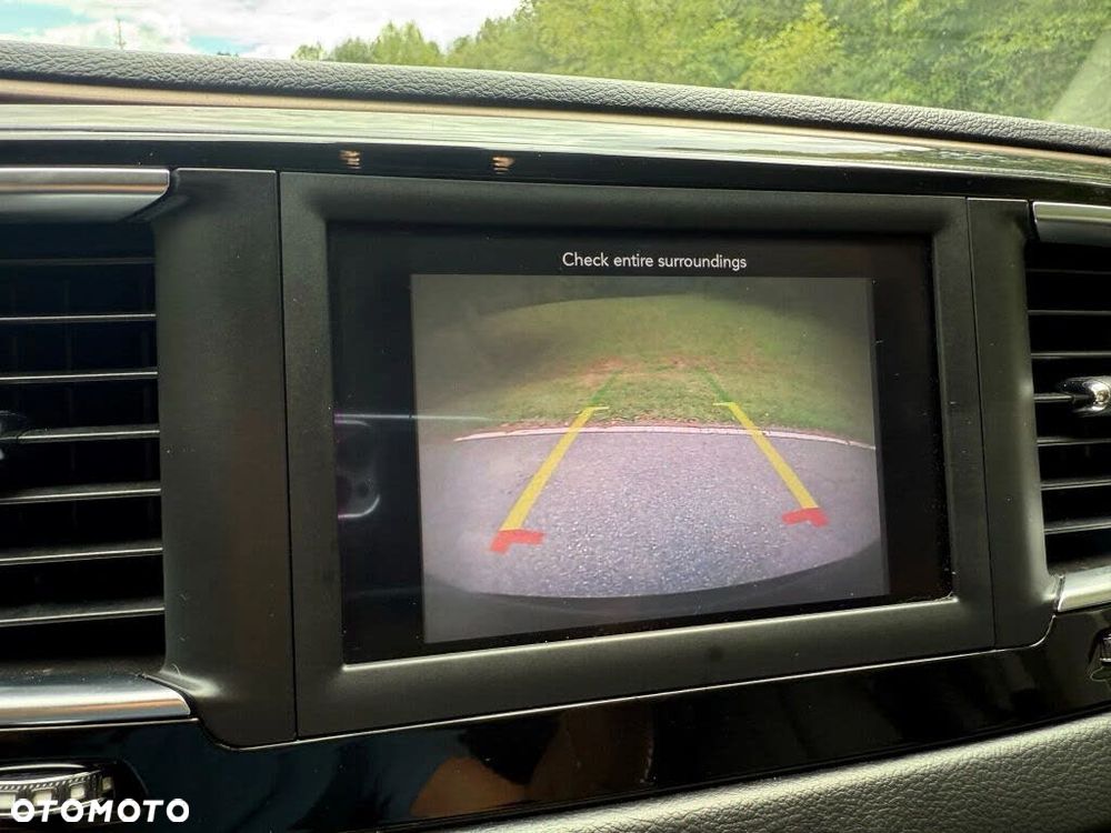 Chrysler Pacifica - 35